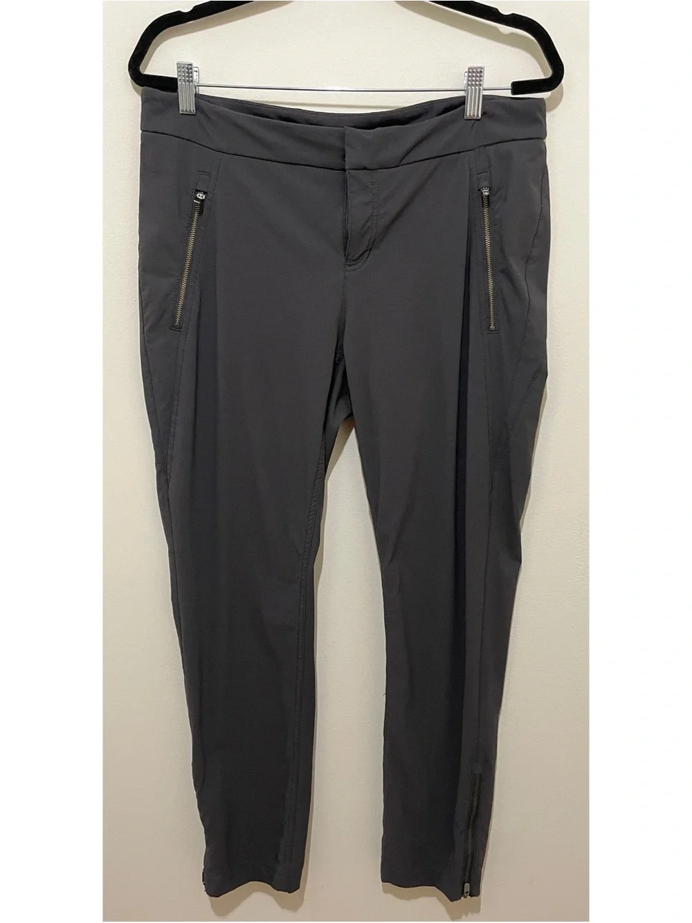 Akira Sleek Charcoal Zip Pocket Active Pants, Size 14 - Picture 1 of 12